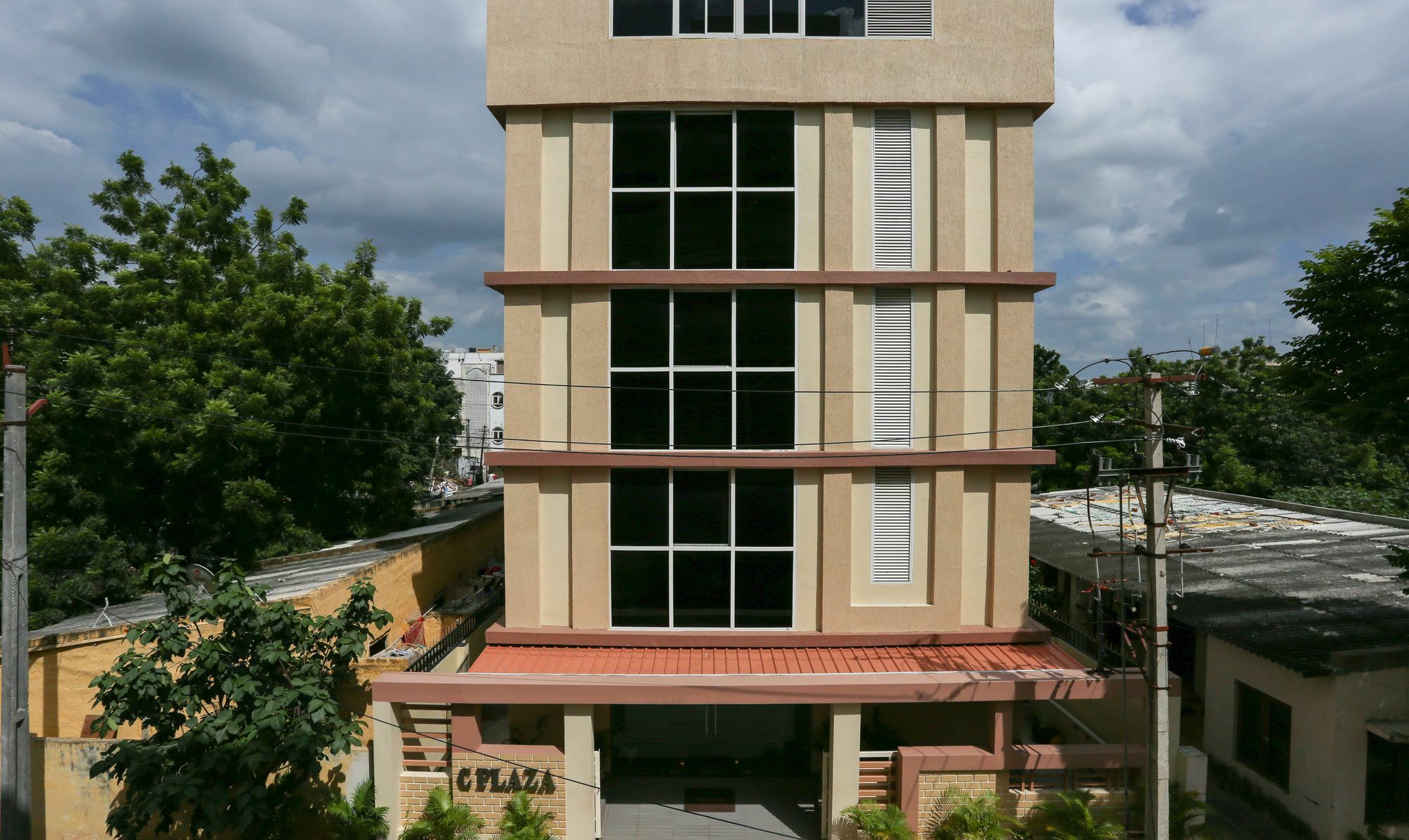 ホテル Treebo C Plaza Vijayawāda エクステリア 写真